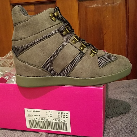 Gray Norma Sneaker. Shoe Dazzle - Picture 8 of 8